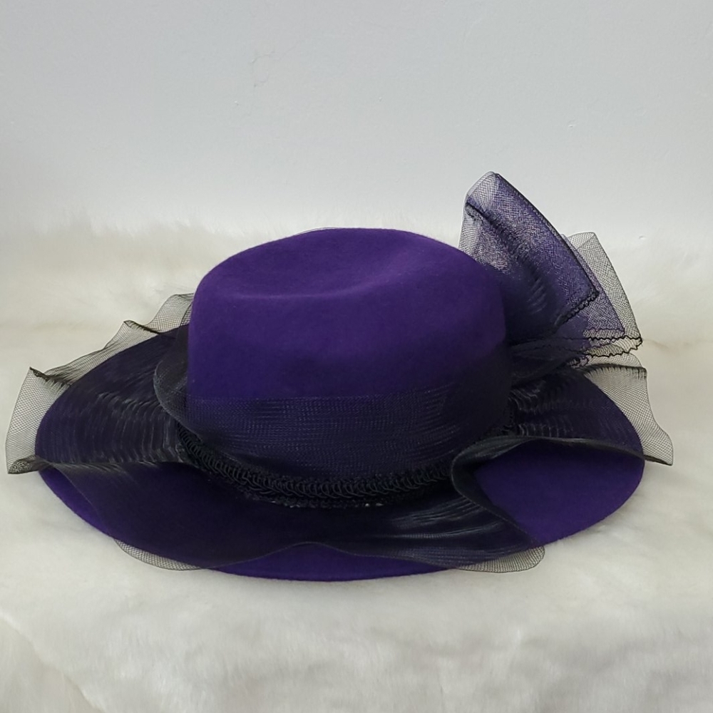 Vintage New Banash purple wool hat